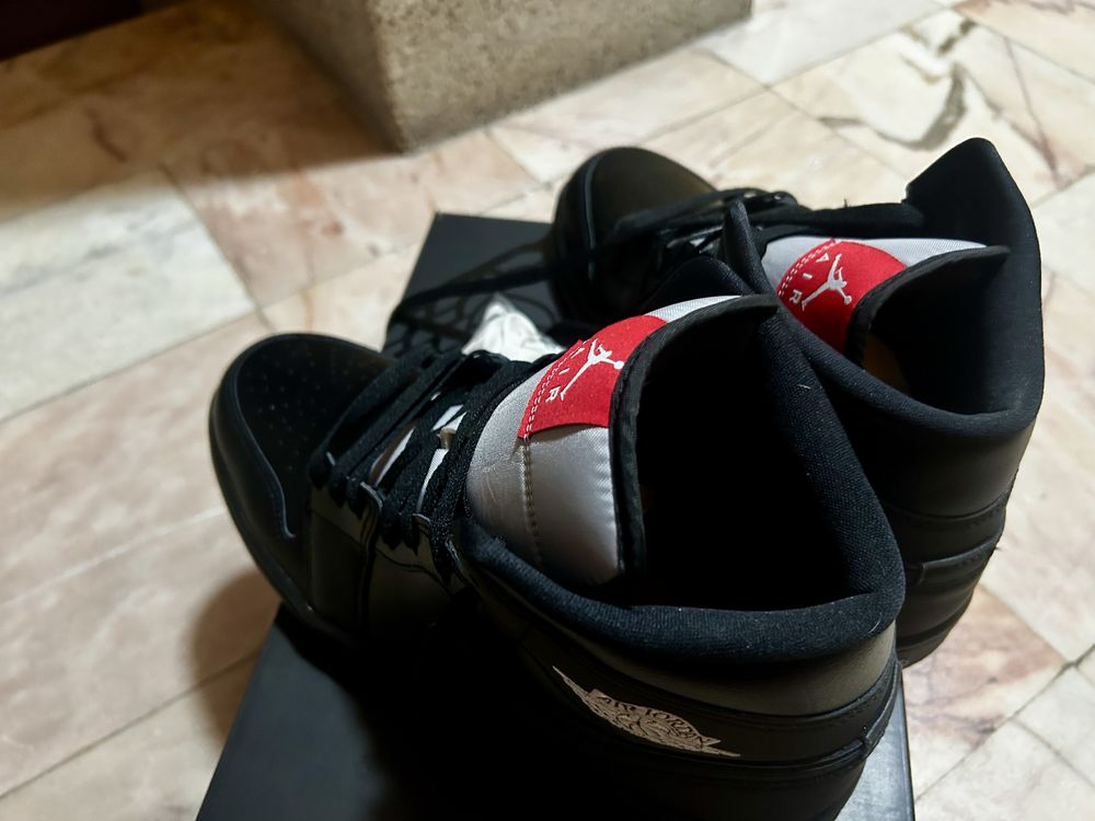 Air Jordan 1 mid