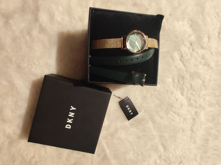 Zegarek DKNY złoty