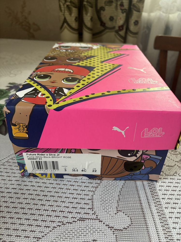 Нові кросівки Puma Future Rider x Diva 35,5