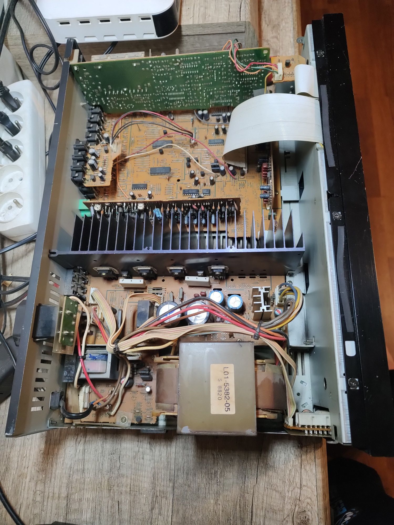 Amplituner Kenwood KR-V87R