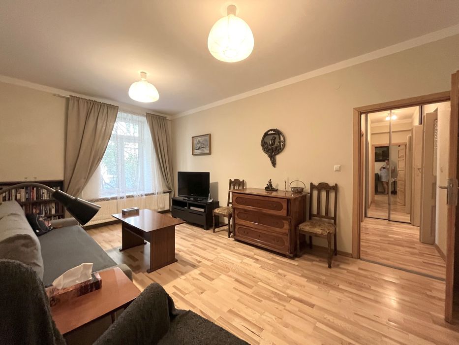 Zwierzyniec Stare Miasto Ujejskiego Syrokomli 2 pokoje kuchnia, balkon