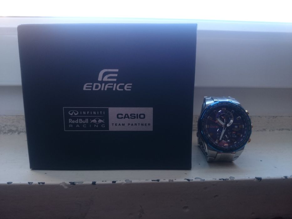 Casio Edifice EFR 550RB-2AER Redbull Infiniti (Edycja Limitowana)