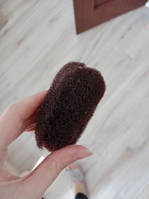 Brązowy wypełniacz do koka