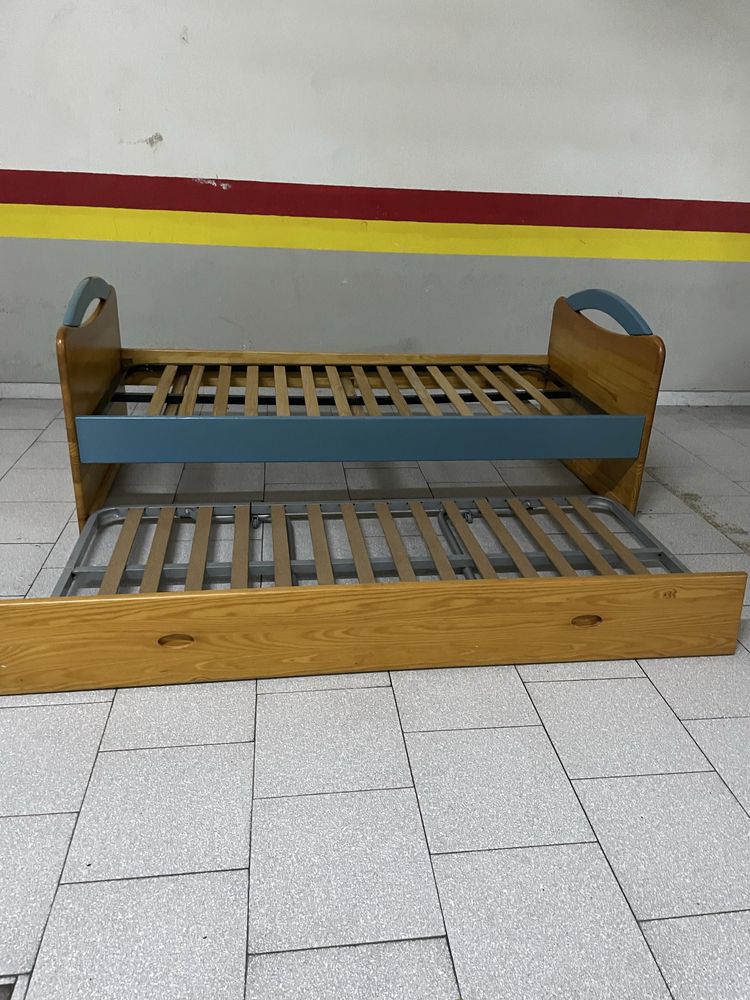 Cama dupla solteiro