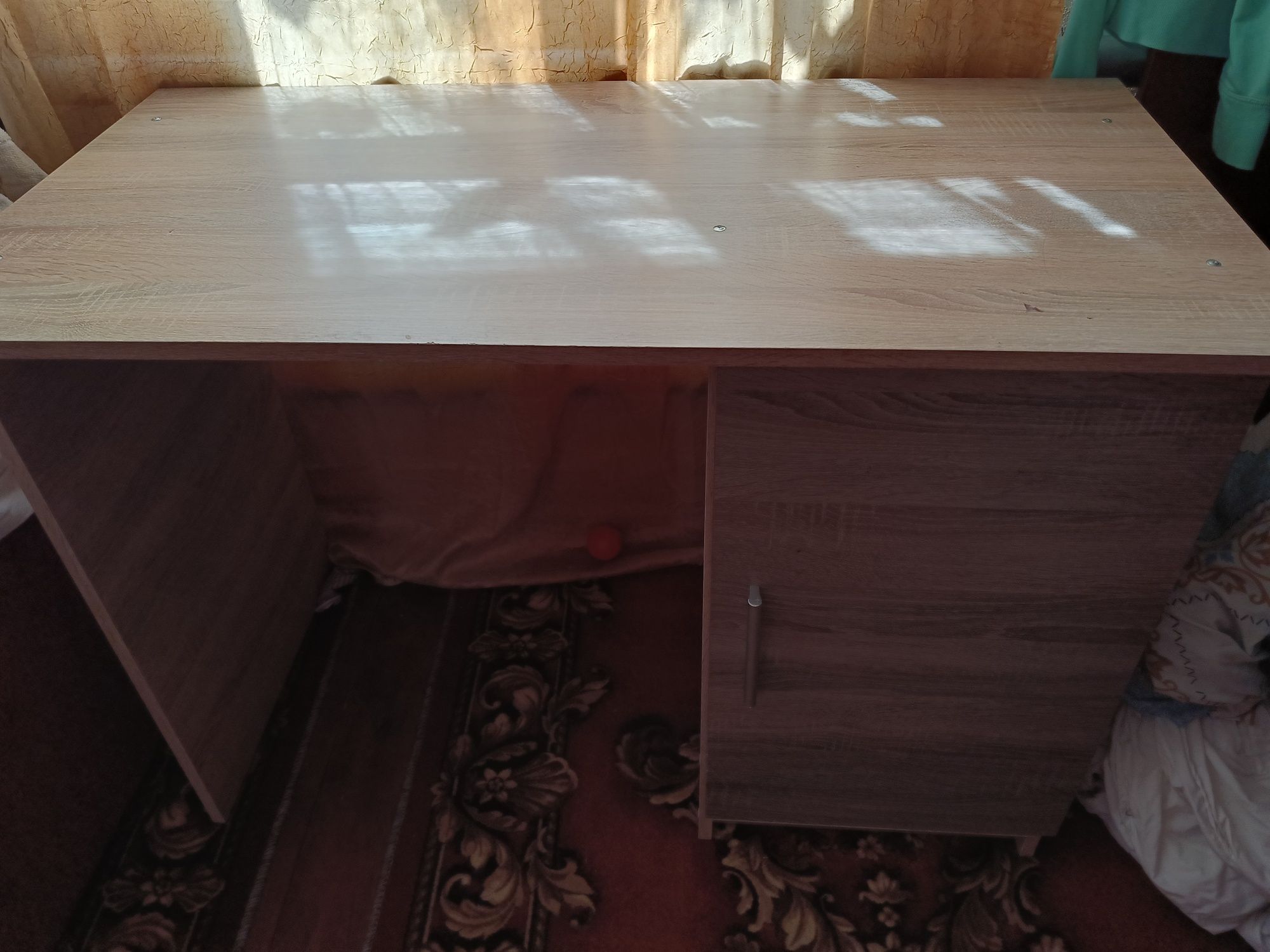 Продам стіл письмовий