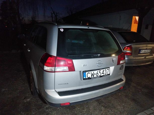 Vectra c kombi 1.9 2007 rok w całości na części