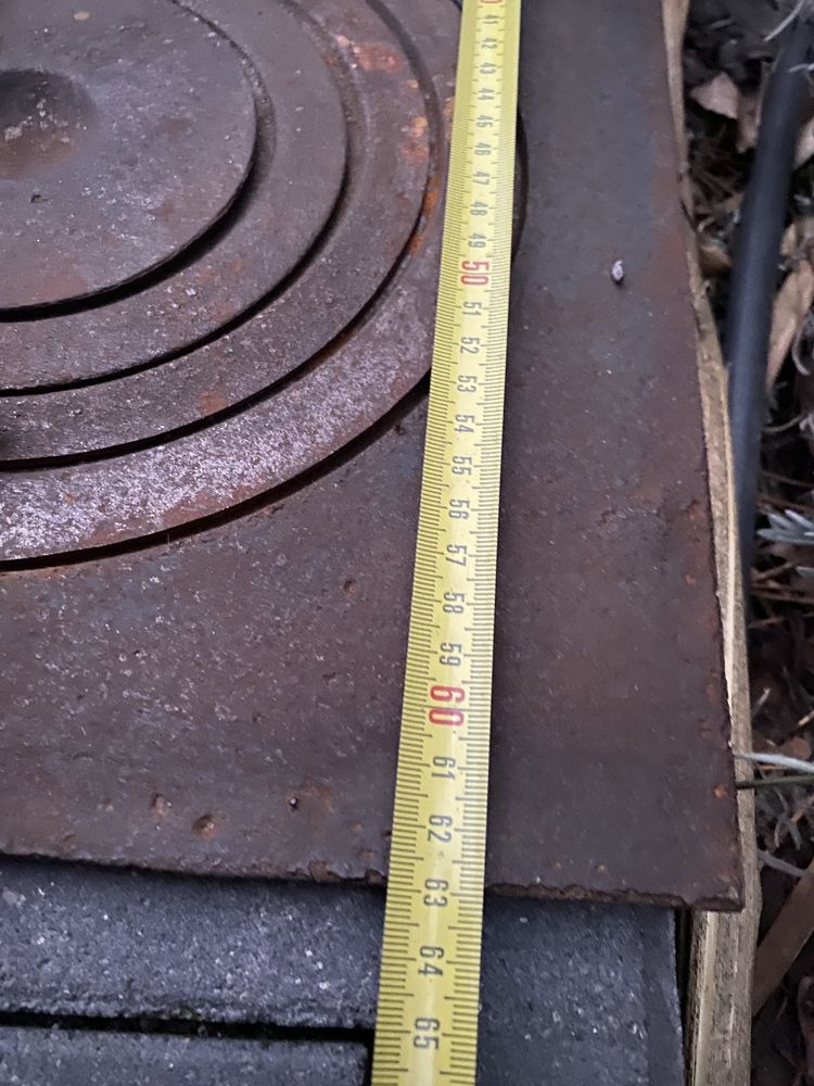 Płyta żeliwna fajerki 630x325mm.