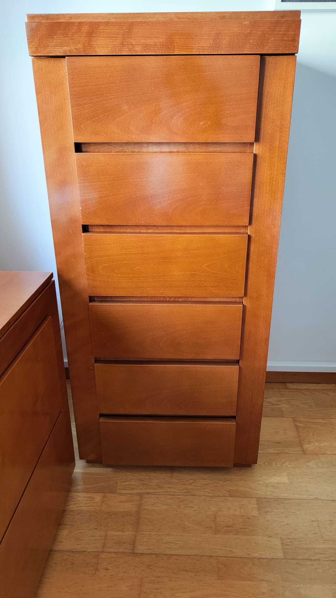 Quarto de casal completo em madeira maciça de cerejeira