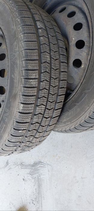 Sprzedam opony zimowe