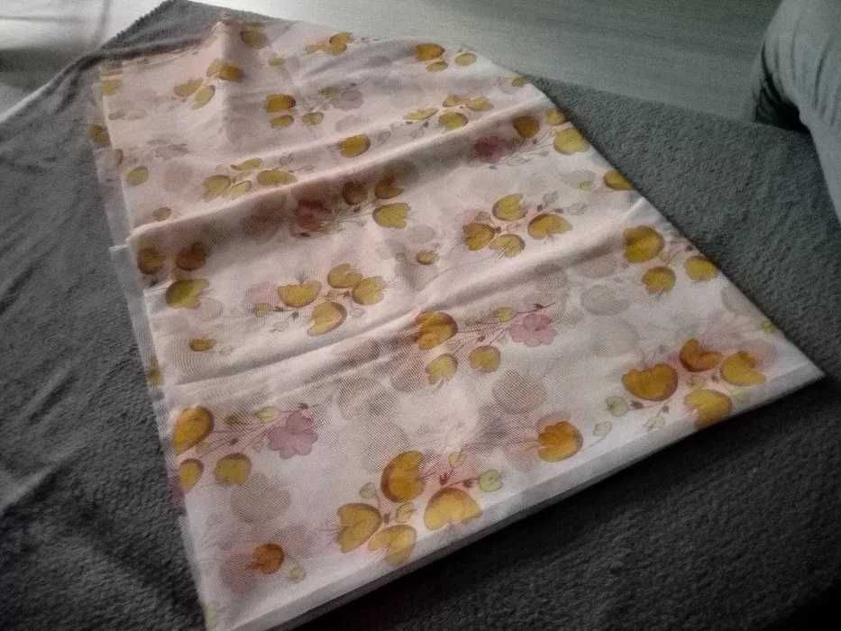 Sprzedam fikuśny materiał syntetyczny 1,60 x 1,90 m