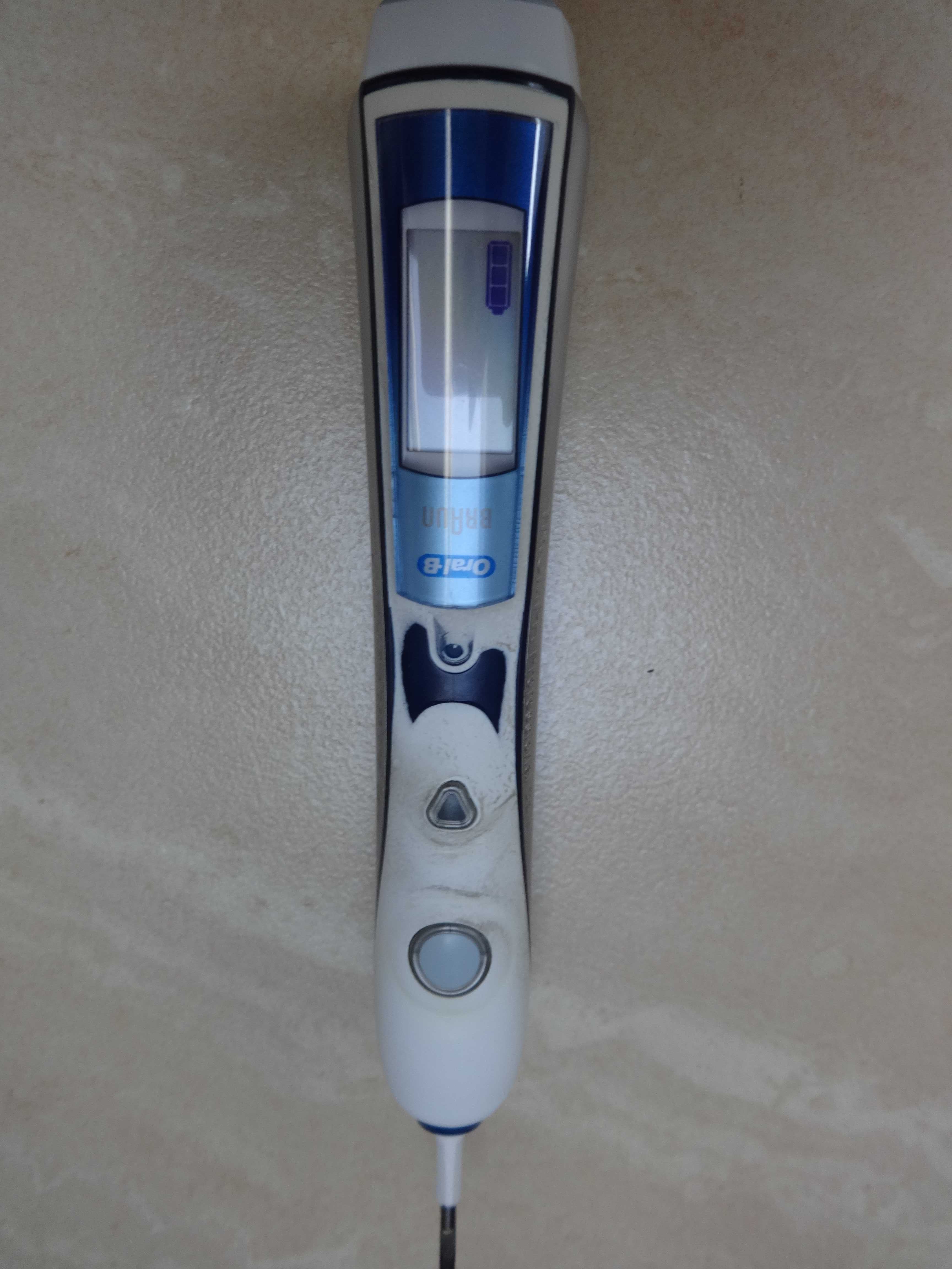 Szczoteczka Oral-B Triumph  professional care 9400