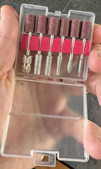 Frezarka Do Paznokci Bezprzewodowa Ze Stacją Manicure Pedicure Zestaw