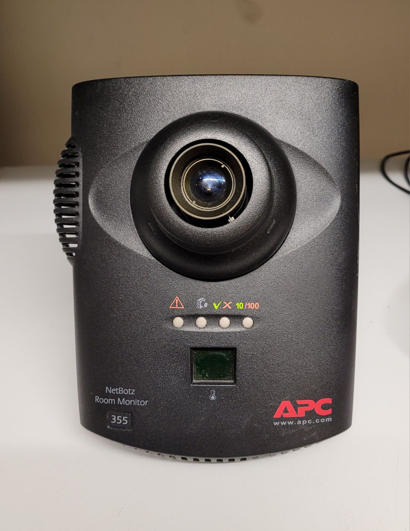 APC NetBotz Room Monitor 355