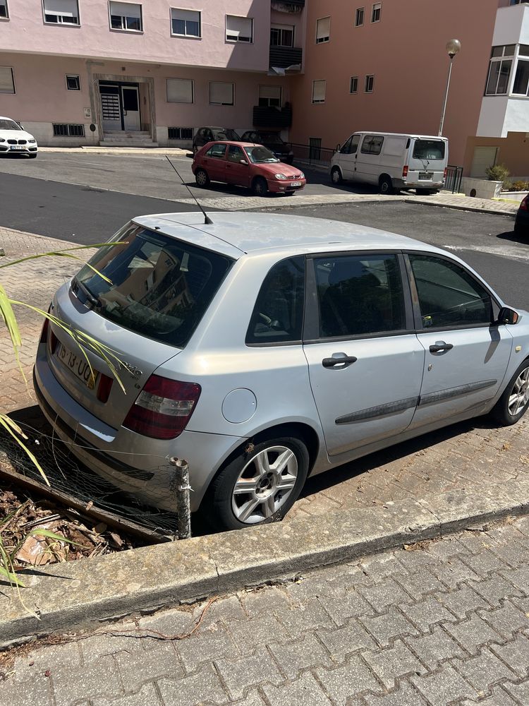Fiat stilo cinza ano 2003