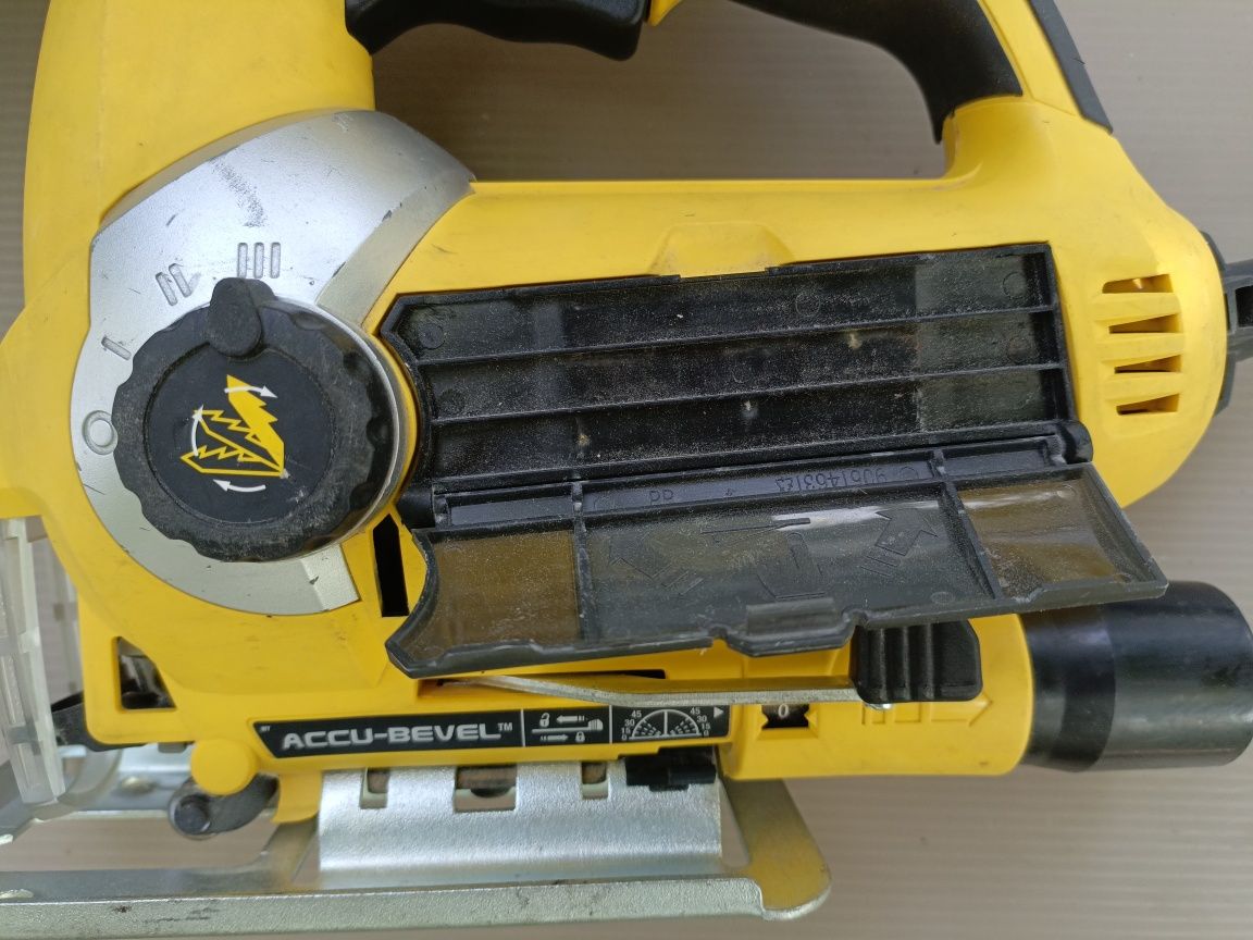 Электролобзик Stanley STSJO600