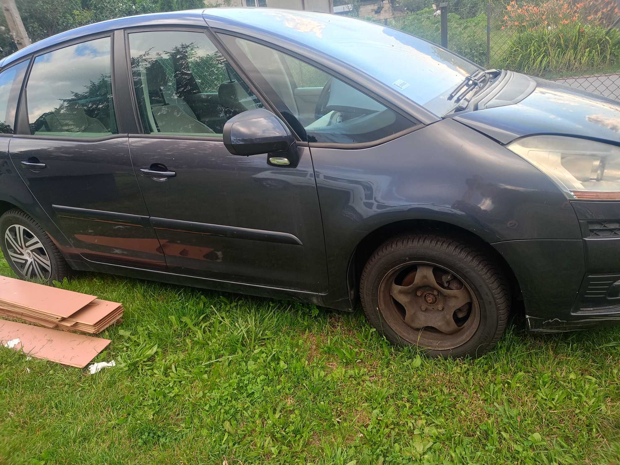 Citroen Xsara Picasso C4 częśći 2009 rok