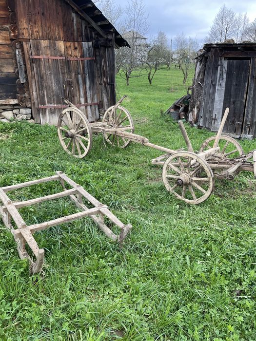 Продам віз деревяний старовинний