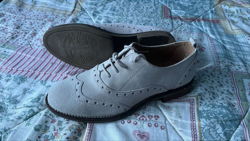 Tapadas oxford cinzentos