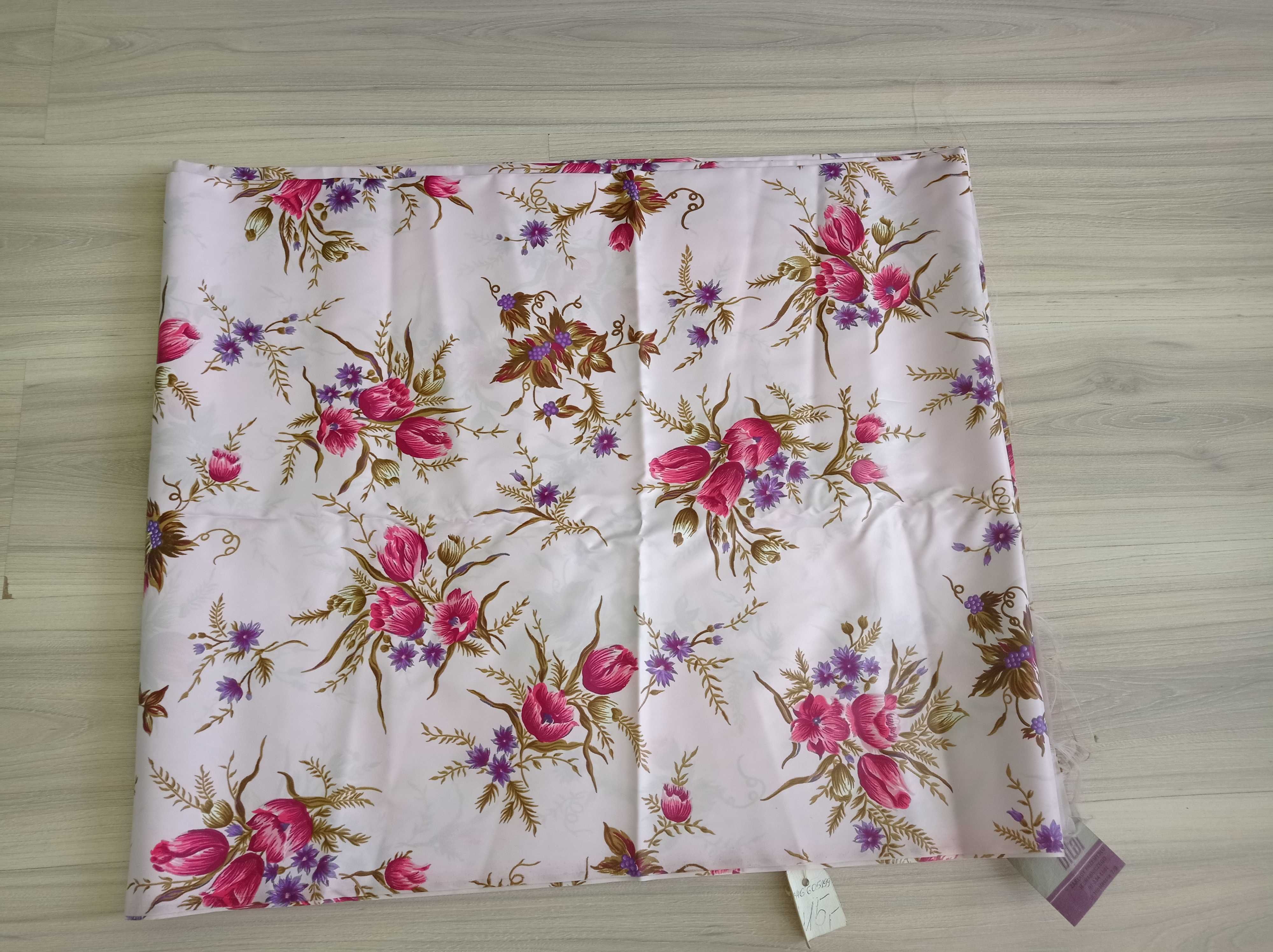 Materiał w kwiaty do szycia, sukienka, bluzka 110 x 535, 78 x 220, 7m2