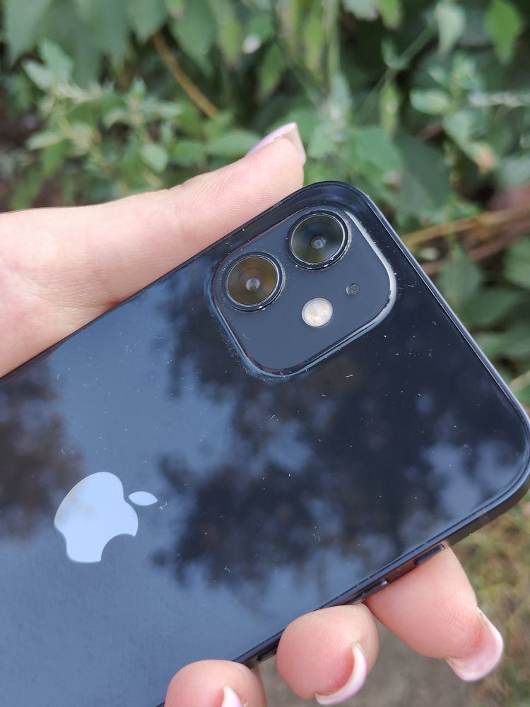 IPhone 12/128  неверлок в хорошем состоянии