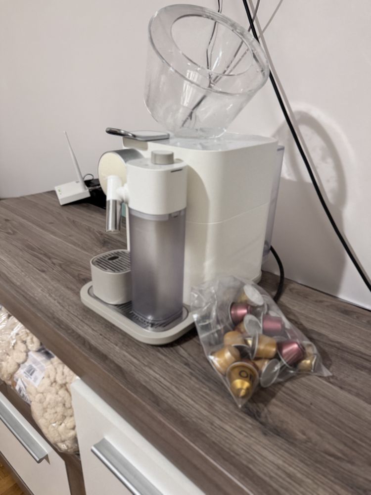 Кавомашина Nespresso
