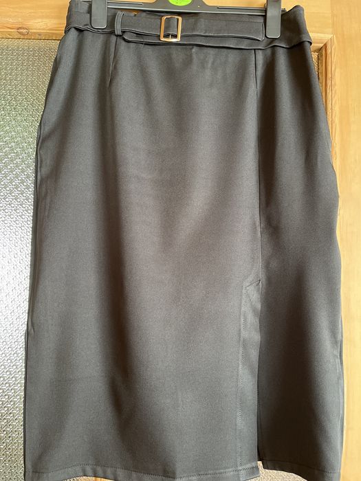 Елегантна спідниця розмір L