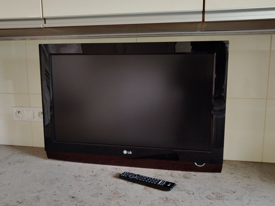 Telewizor 32" LG 32LG4000 DVD uchwyt na ścianę