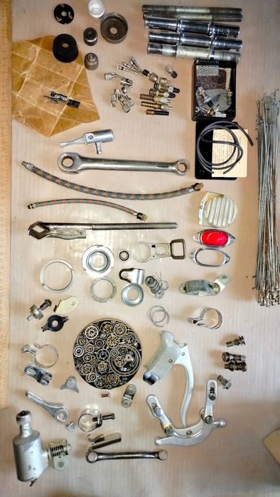 Велозапчасти  детали к велосипедам  ХВЗ велоаптечка ссср