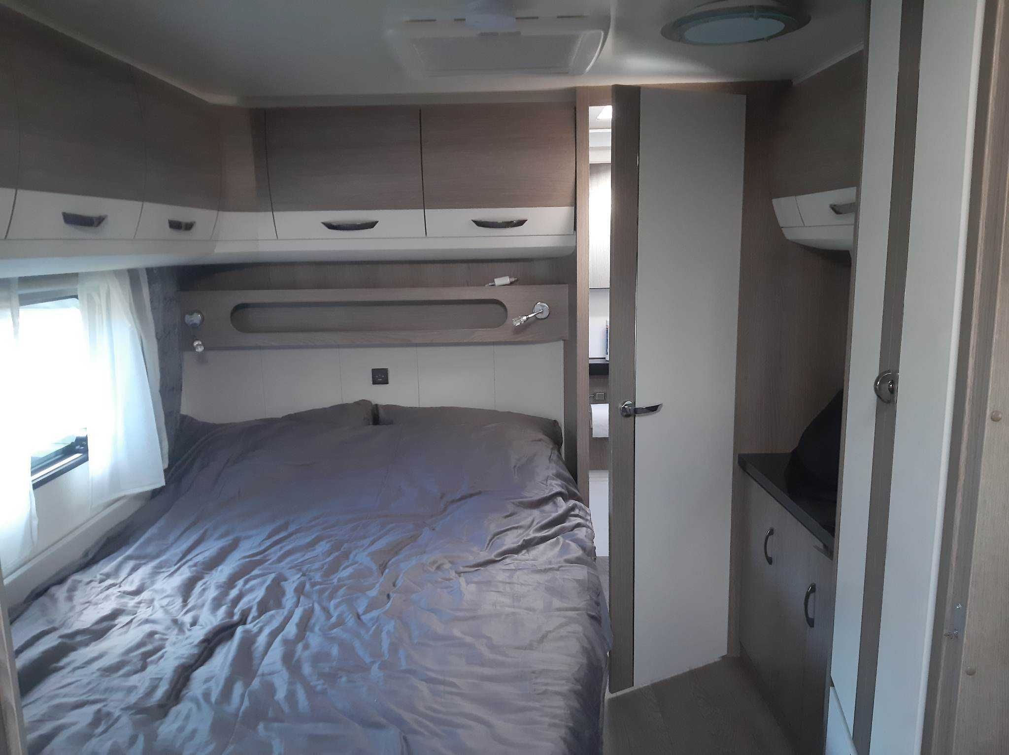 Wynajem przyczepy kempingowej Hobby 560 Prestige WFU. Duża łazienka