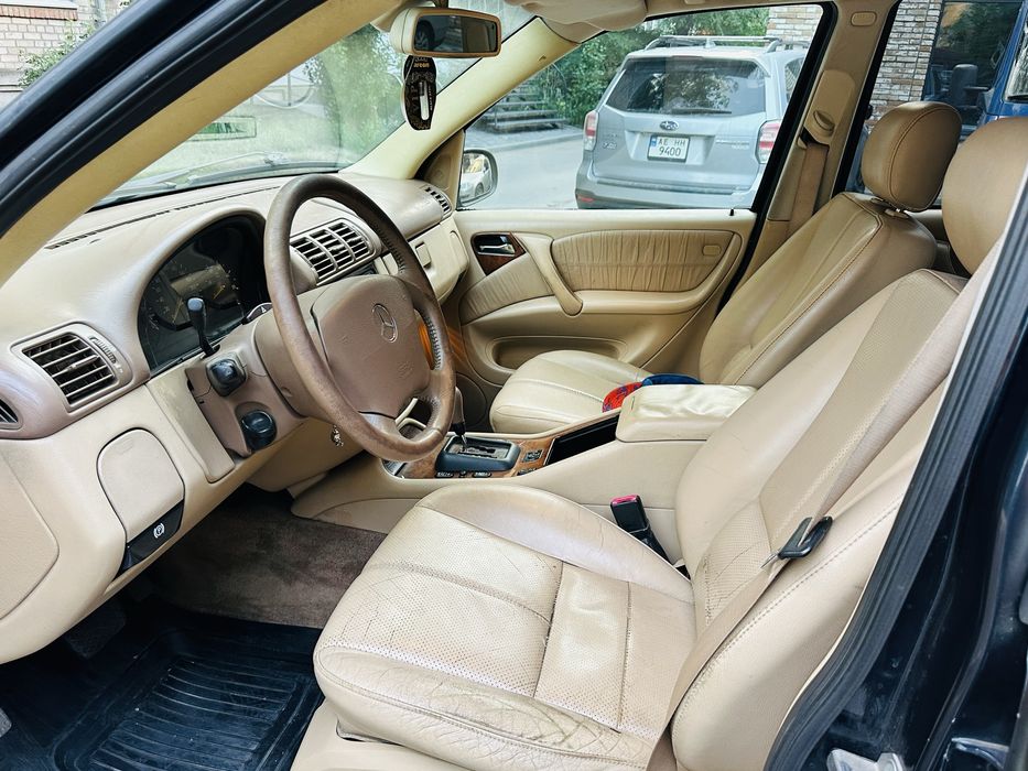 Продам Mercedes-ML в хорошем состоянии на боевом ходу Срочно !