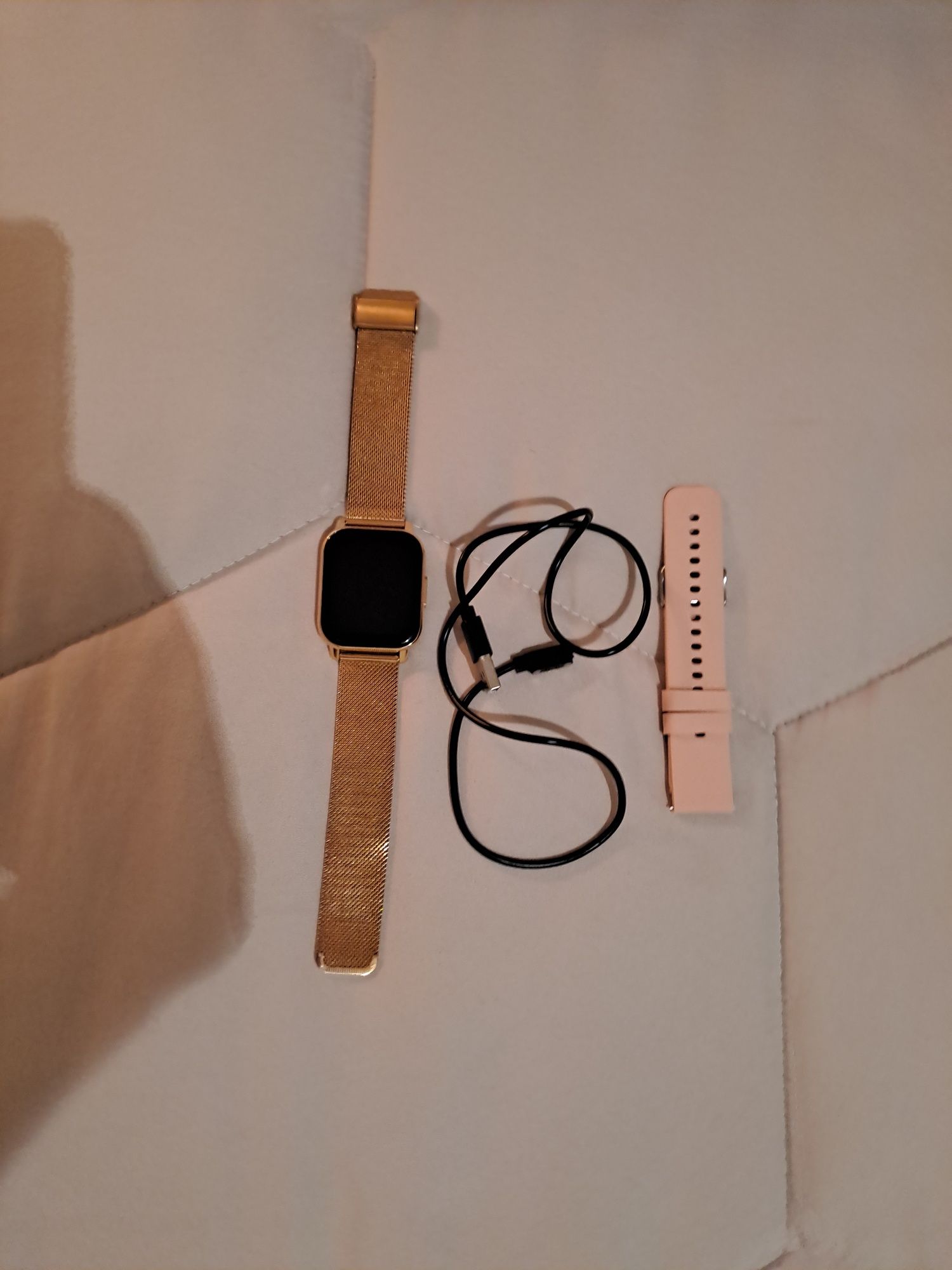 Smartwatch Dourado