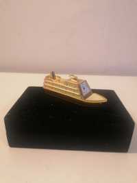 Mosiężny miniaturowy kolekcjonerski zegarek w kształcie statku