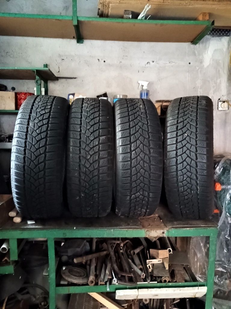 Komplet 4 opony Winterhawk 3 zimowe 205/55/R16 używane