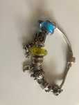 Pulseira e peças Pandora e Chamilia