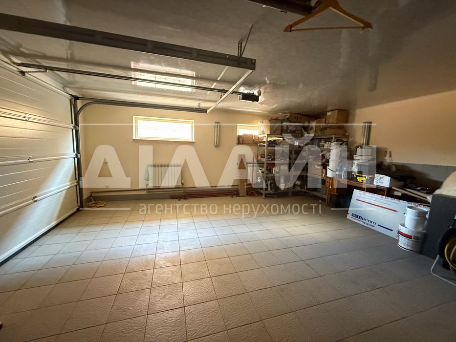 Vip будинок 4 спальні , 2 с/у на Правому березі