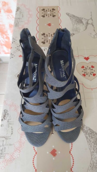 Sapatos de Senhora e Botas