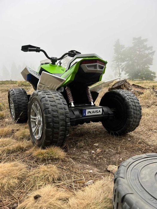 Quad elétrico Injusa 24V – Como novo (opção com rodas suplentes)