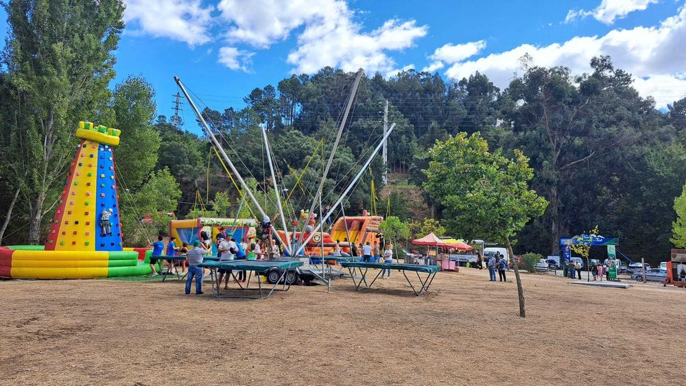 Air bungee, insufláveis, varredora, torre escalada, insuflável gigante