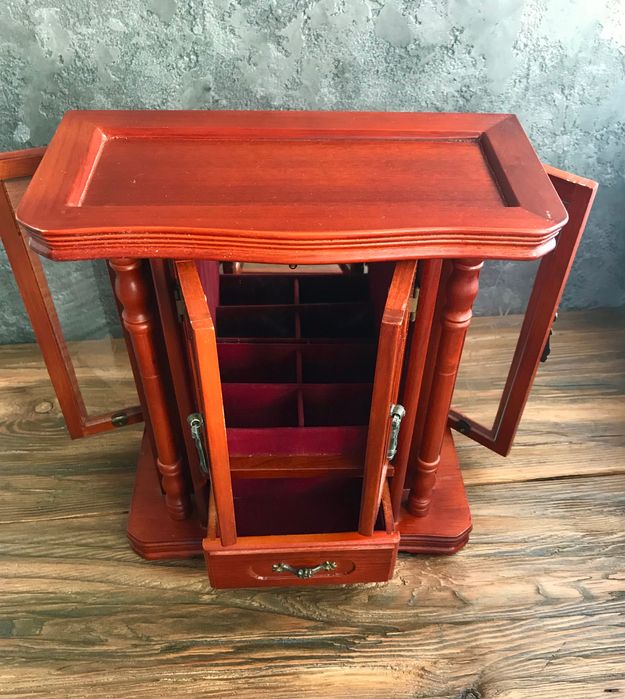 Скринька Шкатулка  шафа комод для зберігання прикрас