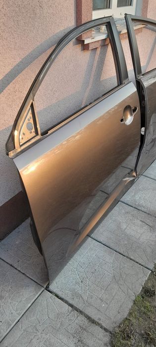 Двері до кіа спортейдж3.