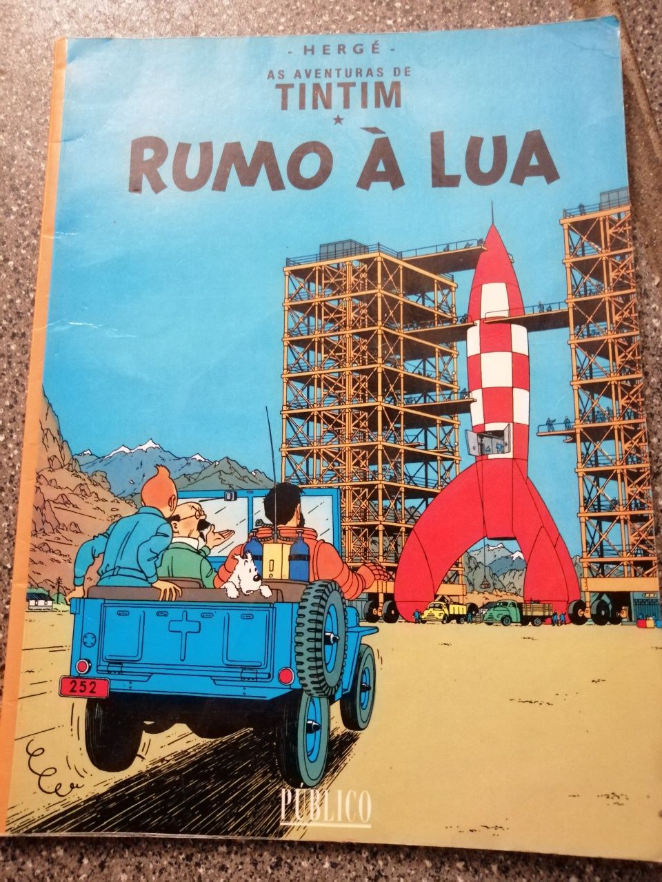 Tintim rumo à lua