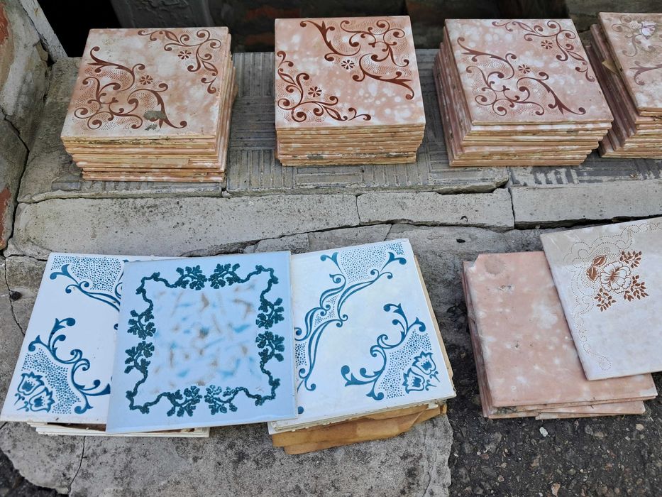 продам плитку 15х15