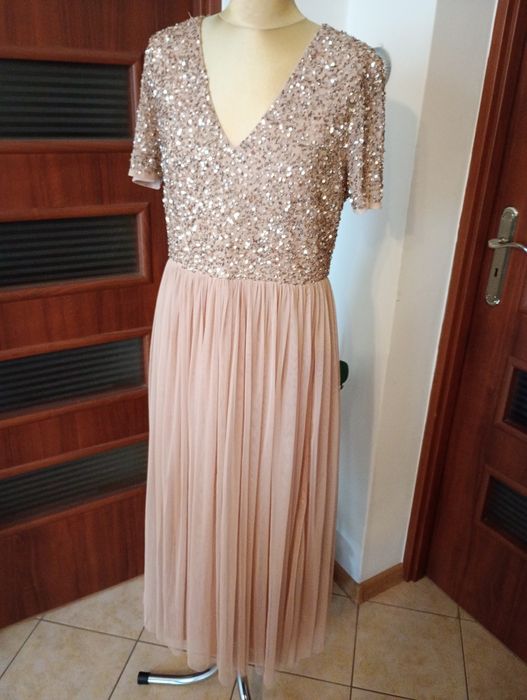 Sukienka z cekinami 42