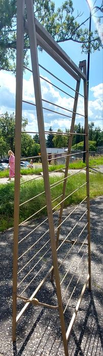 Regał metalowy rozkładany plus dwa regały zawieszane