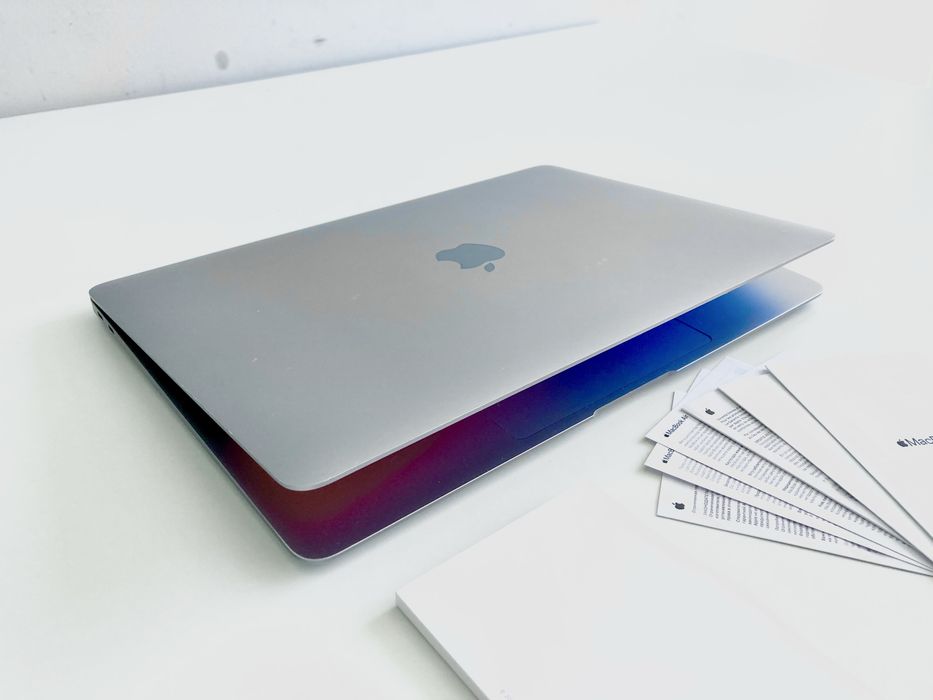 MacBook Air 2020 i3 8/256 Gb M2 Retina XDR P3