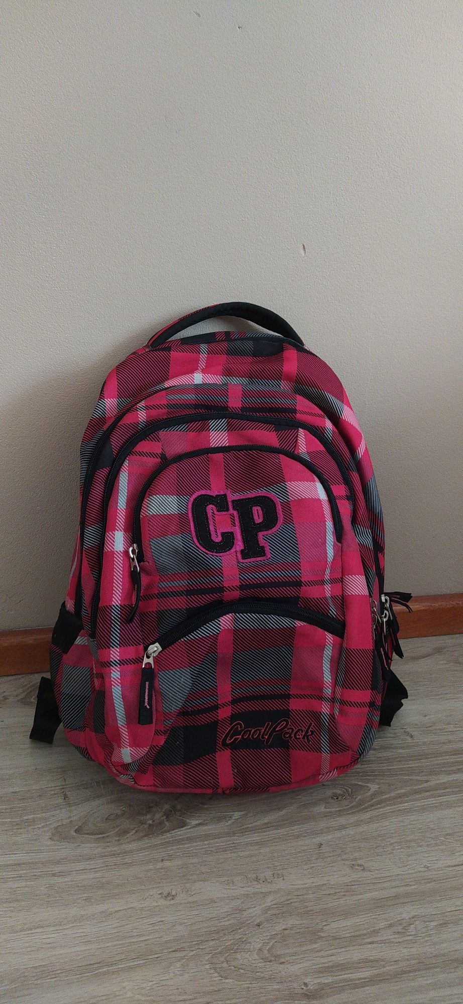 różowy plecak coolpack