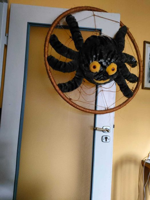 Ozdoba na ścianę - Wielki pająk na pajęczynie 78cm