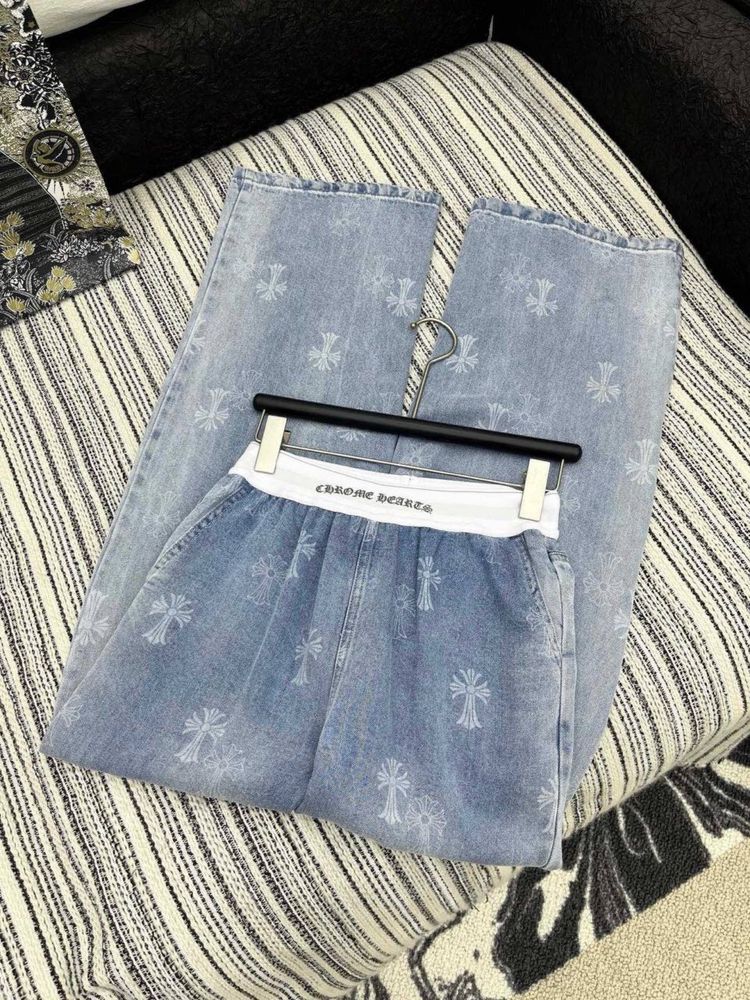jasne, letnie jeansy Chrome Hearts