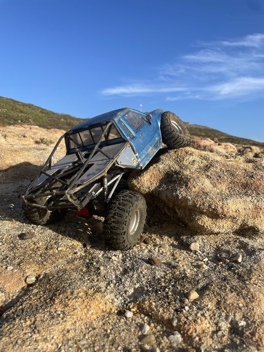 Axial scx10 II (pronto a andar)