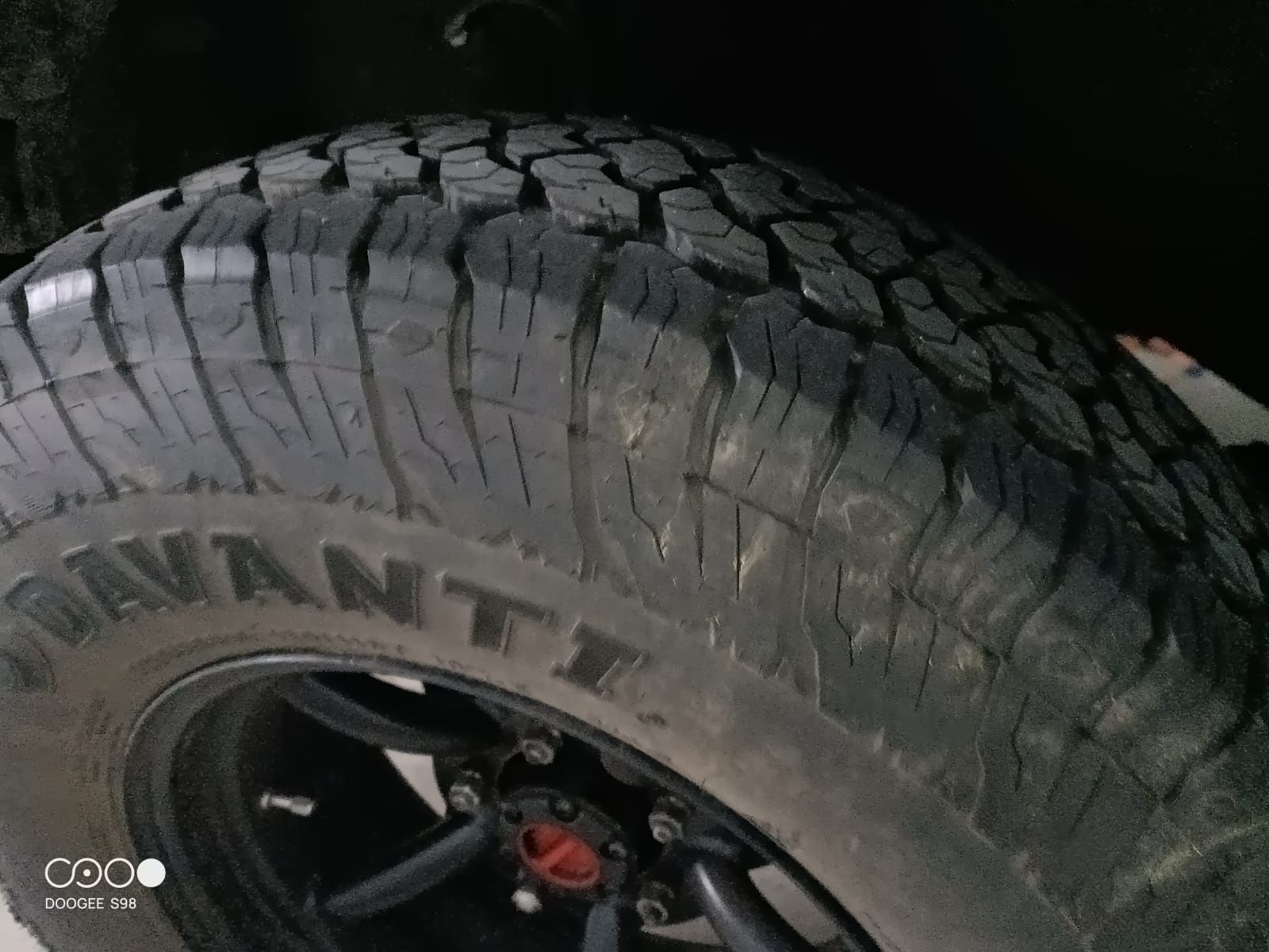 Jantes com pneus Suzuki Vitara e samurai